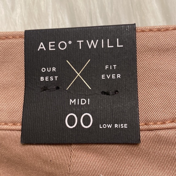 American Eagle Midi Low Rise Short, AEO Twill Super Stretch, Size 00, NWT - Picture 8 of 13